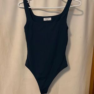 Babaton Contour Squareneck Bodysuit Small